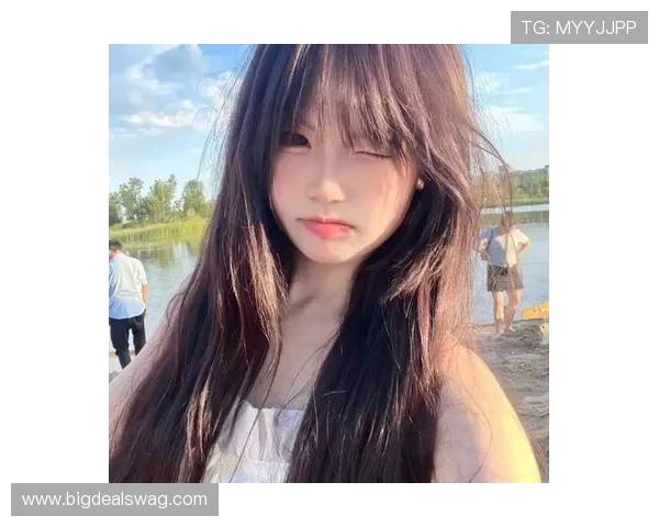 最新真人电竞女头图片合集，满足你个性化头像需求